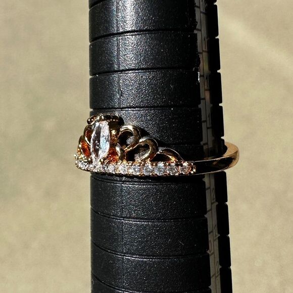 NEW Elegant Rose Gold Plated Dainty Tiara Crown Ring w/ Clear CZ Stones Size 9 - Picture 7 of 12